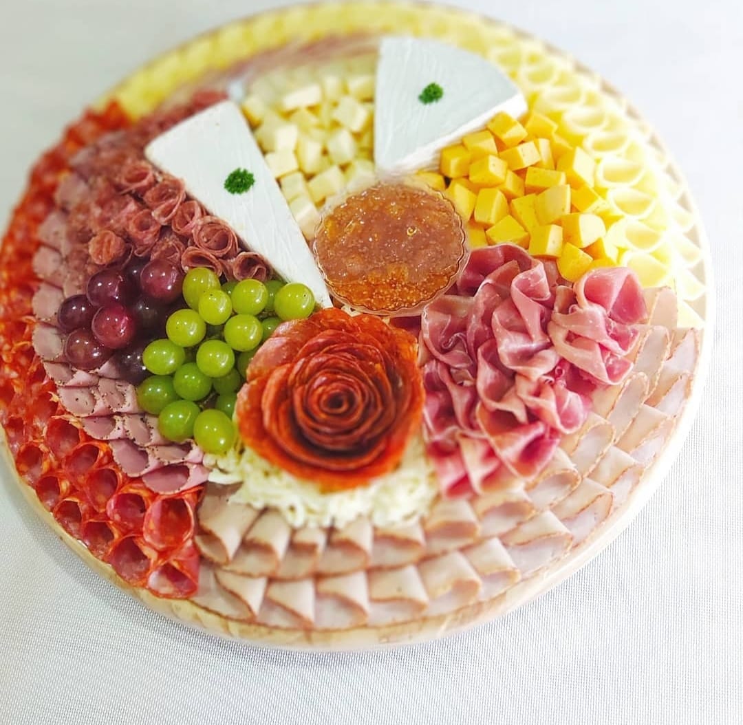 Tabla De Quesos y carnes Para 15-18 Personas